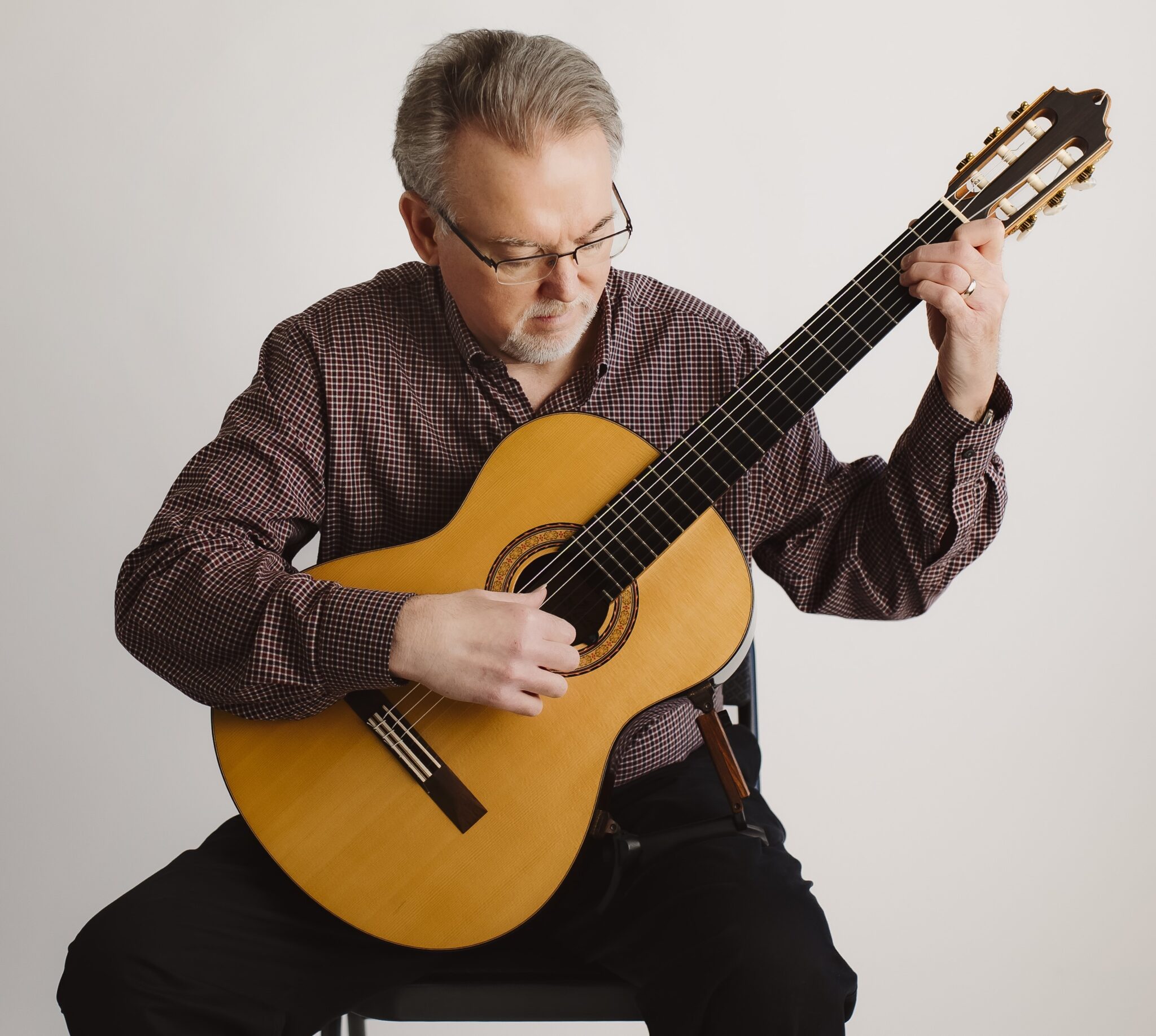 Artist Photo 11 (www.stacyarnoldguitar.com)